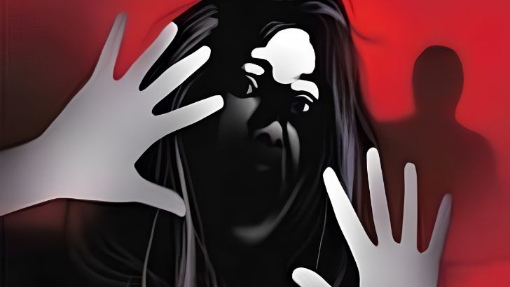 https://salarnews.in/public/uploads/images/newsimages/maannewsimage06072026_160841_Women Attacked.jpg